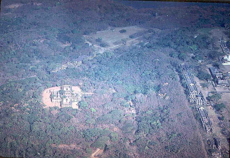 aerial topside .jpg (73853 bytes)